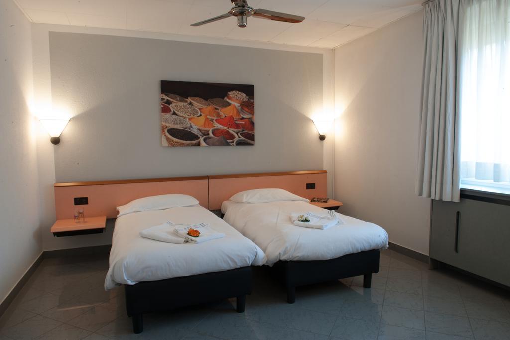 Hotel Bahnhof Haus Chiasso Eksteriør bilde
