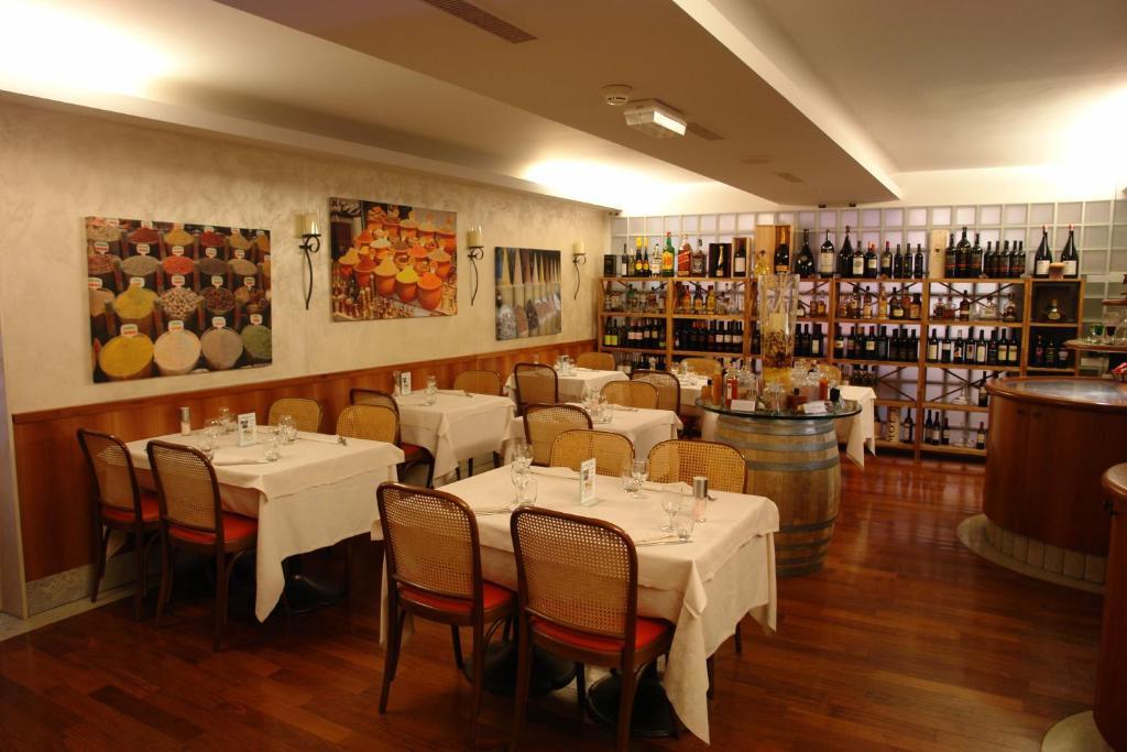Hotel Bahnhof Haus Chiasso Eksteriør bilde