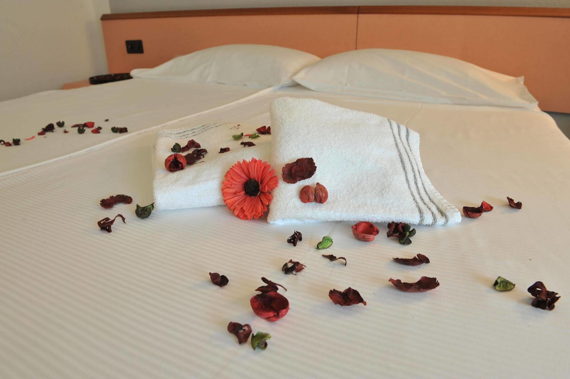 Hotel Bahnhof Haus Chiasso Eksteriør bilde